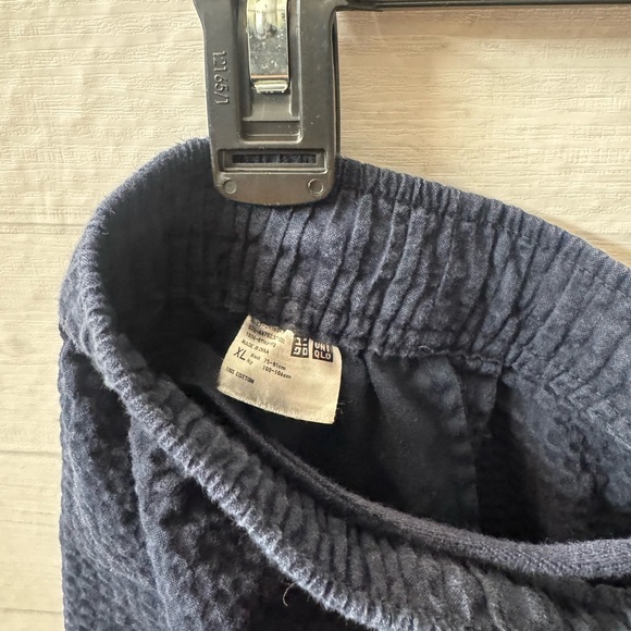 Uniqlo Navy Textured Pull on Pants - Picture 3 of 3